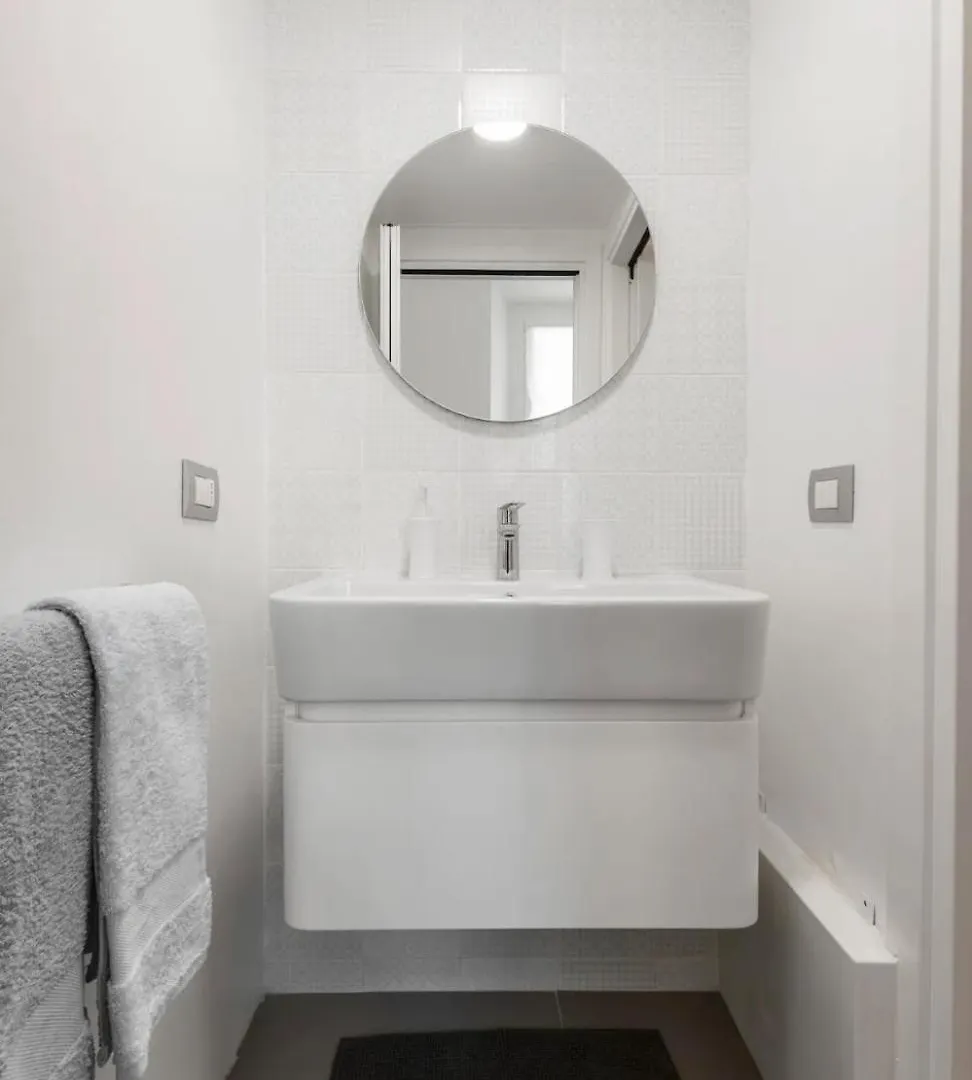 Luminoso Bilocale Porta Genova Navigli Apartment Milan